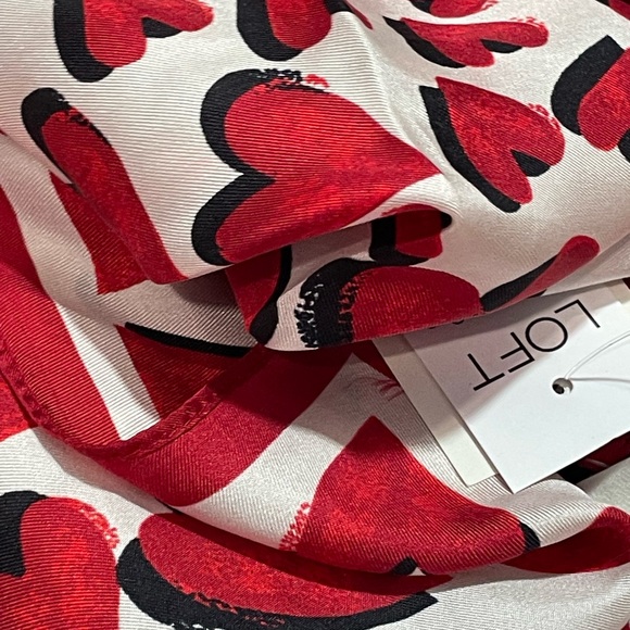 LOFT Red and White Heart Pattern Scarf - Picture 2 of 3